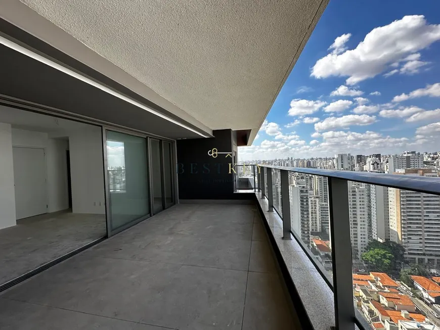 Foto 1 de Apartamento com 3 Quartos à venda, 131m² em Cidade Monções, São Paulo