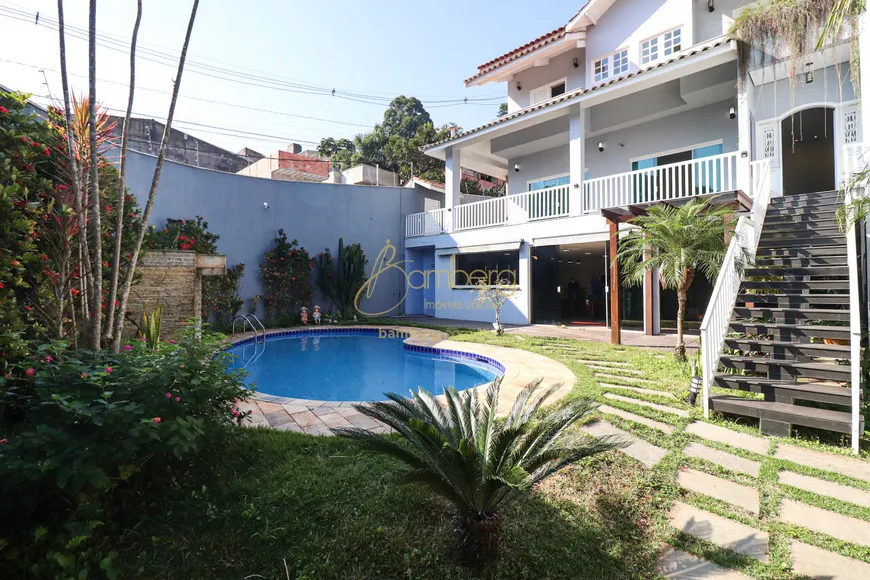 Foto 1 de Casa de Condomínio com 5 Quartos à venda, 570m² em Morada dos Passaros, Taboão da Serra