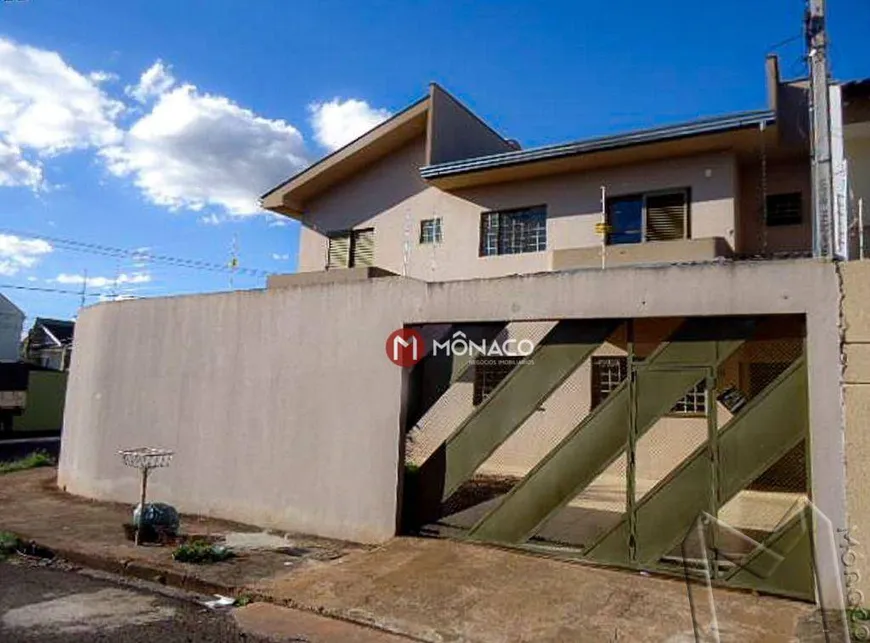 Foto 1 de Casa com 3 Quartos à venda, 165m² em Pinheiros, Londrina