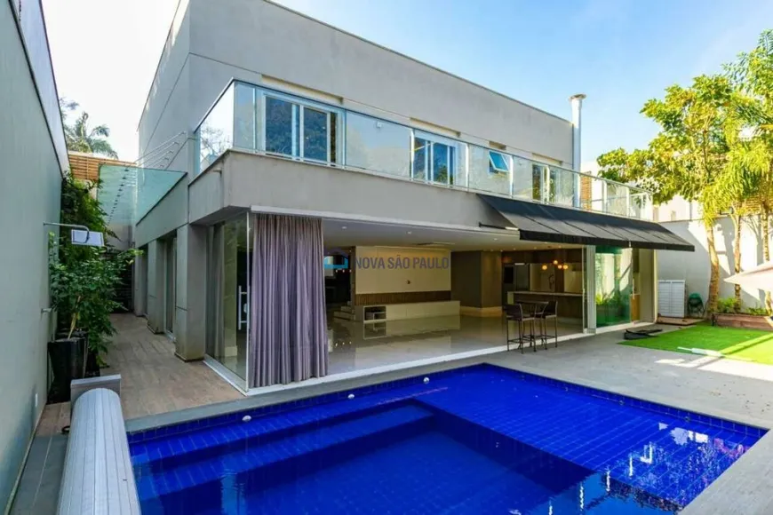Foto 1 de Casa de Condomínio com 3 Quartos à venda, 490m² em Granja Julieta, São Paulo