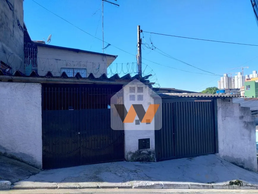 Foto 1 de Casa com 2 Quartos à venda, 150m² em Parque Colonial, São Paulo