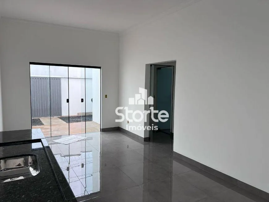 Foto 1 de Casa com 2 Quartos à venda, 70m² em Loteamento Monte Hebron, Uberlândia