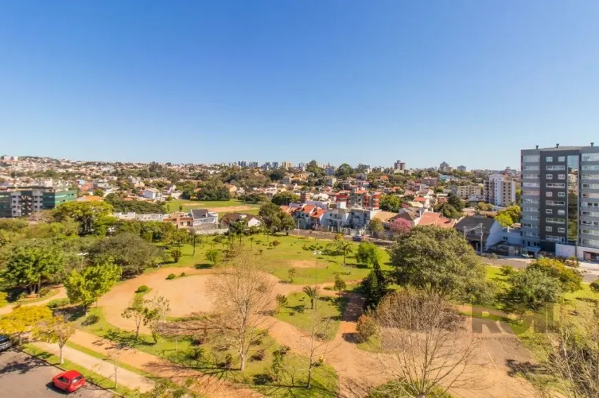 Foto 1 de Cobertura com 3 Quartos à venda, 325m² em Jardim Itú Sabará, Porto Alegre