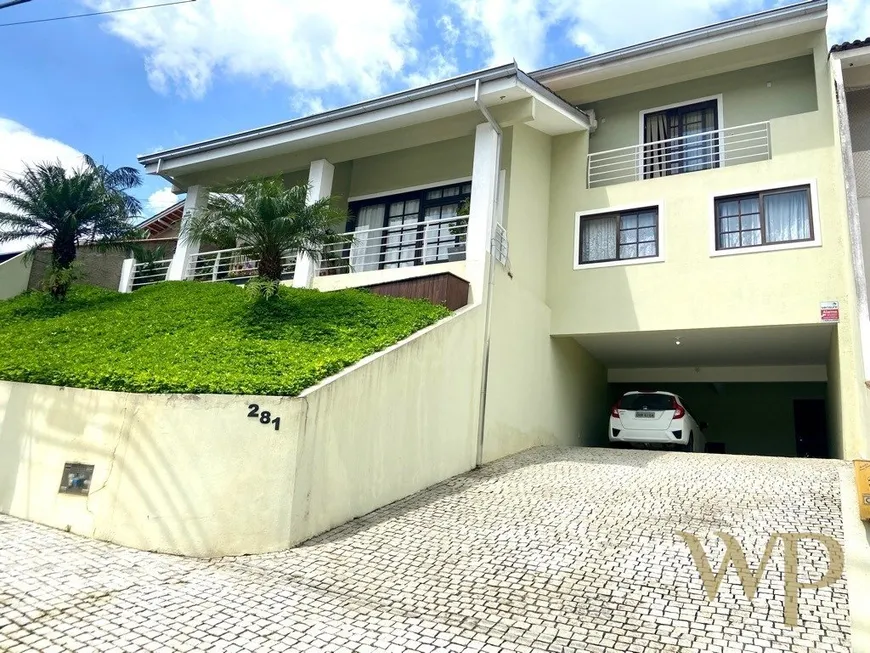 Foto 1 de Casa com 4 Quartos à venda, 236m² em Floresta, Joinville