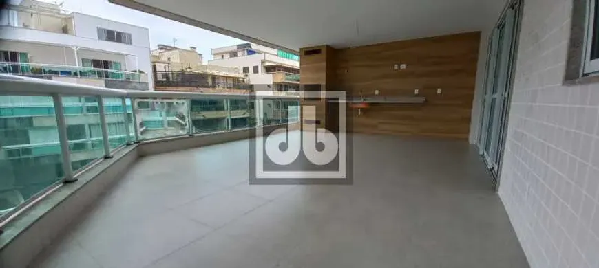 Foto 1 de Apartamento com 3 Quartos à venda, 110m² em Recreio Dos Bandeirantes, Rio de Janeiro