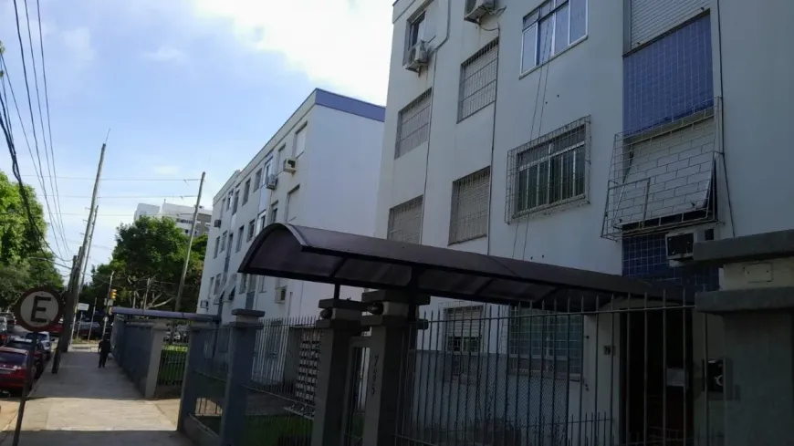 Foto 1 de Apartamento com 1 Quarto à venda, 57m² em Vila Ipiranga, Porto Alegre