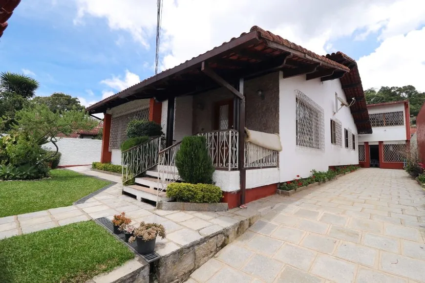 Foto 1 de Casa com 4 Quartos à venda, 159m² em Carlos Guinle, Teresópolis