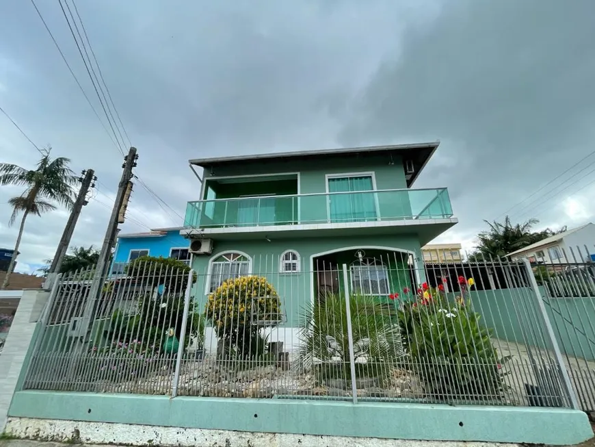 Foto 1 de Casa com 2 Quartos à venda, 275m² em Jardim Janaína, Biguaçu