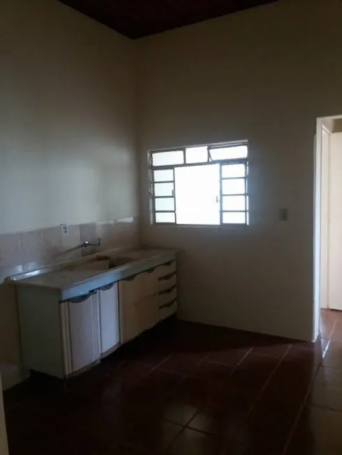 Foto 1 de Casa com 2 Quartos à venda, 200m² em Centro, Limeira