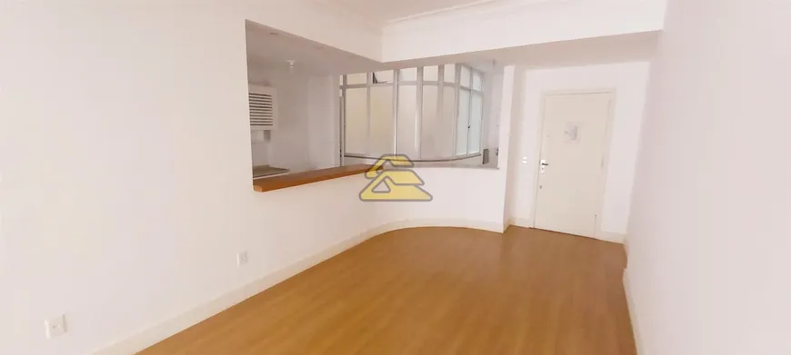 Foto 1 de Apartamento com 3 Quartos à venda, 130m² em Leme, Rio de Janeiro
