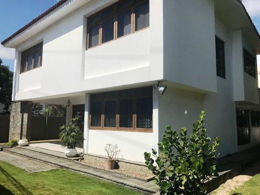 Foto 1 de Casa com 6 Quartos à venda, 900m² em Bongi, Recife