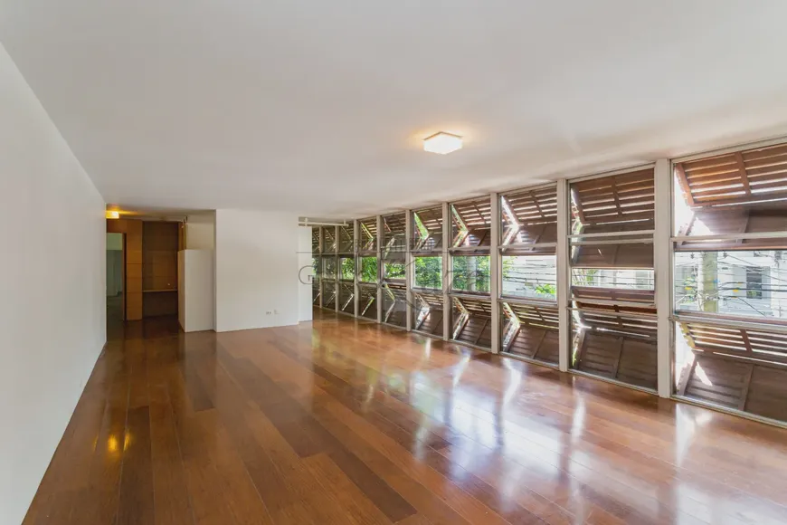 Foto 1 de Apartamento com 3 Quartos à venda, 316m² em Jardim América, São Paulo