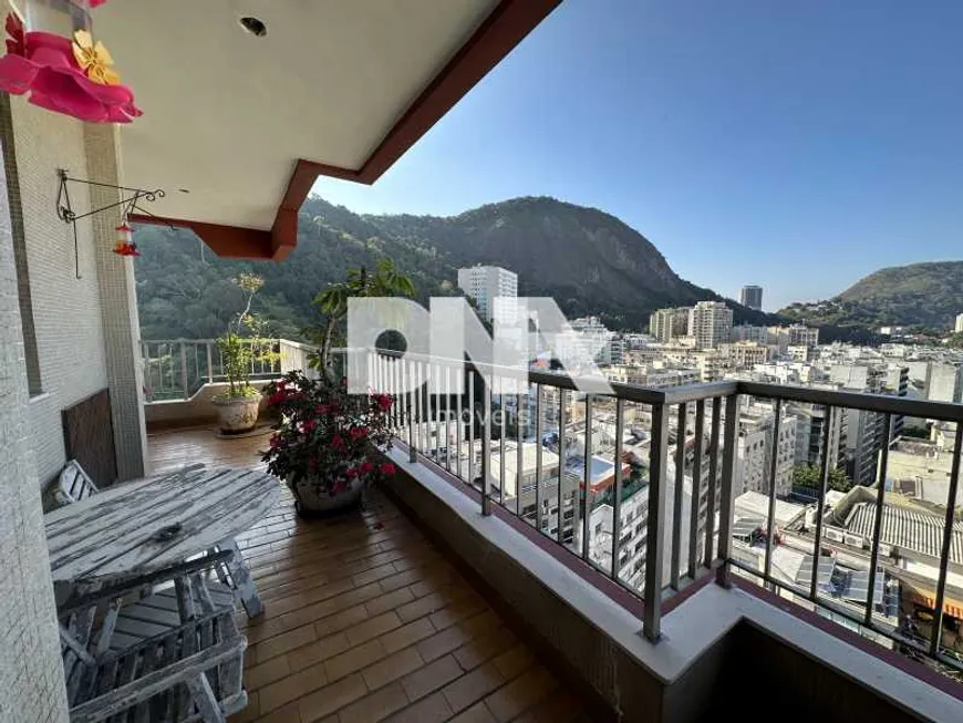 Foto 1 de Apartamento com 2 Quartos à venda, 105m² em Copacabana, Rio de Janeiro