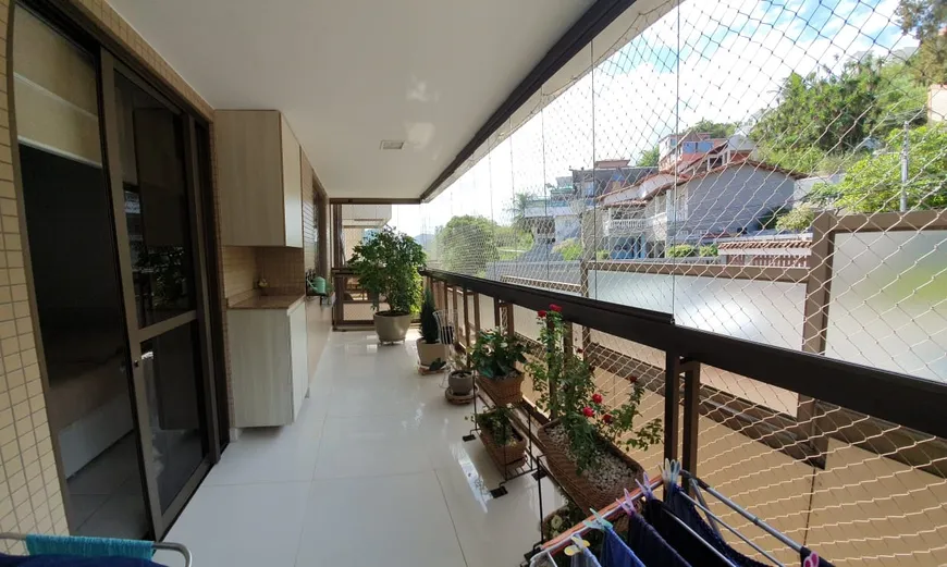 Foto 1 de Apartamento com 4 Quartos à venda, 173m² em Piratininga, Niterói