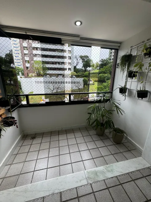 Foto 1 de Apartamento com 3 Quartos à venda, 98m² em Candeal, Salvador