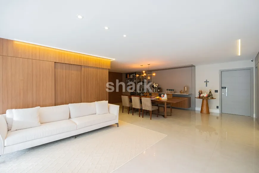 Foto 1 de Apartamento com 3 Quartos à venda, 228m² em Alphaville, Barueri