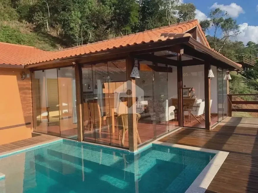 Foto 1 de Casa com 4 Quartos à venda, 160m² em Cuiaba, Petrópolis