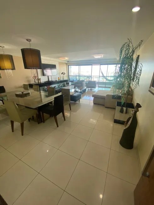 Foto 1 de Apartamento com 4 Quartos à venda, 235m² em Parnamirim, Recife