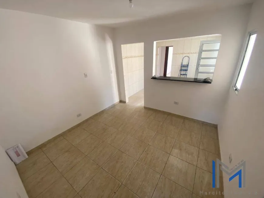 Foto 1 de Casa com 3 Quartos à venda, 150m² em Jardim Tonato, Carapicuíba