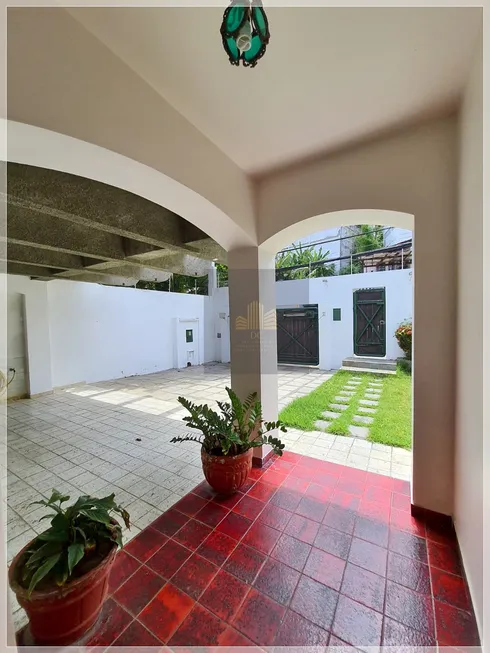 Foto 1 de Casa com 5 Quartos à venda, 277m² em Garibaldi, Salvador