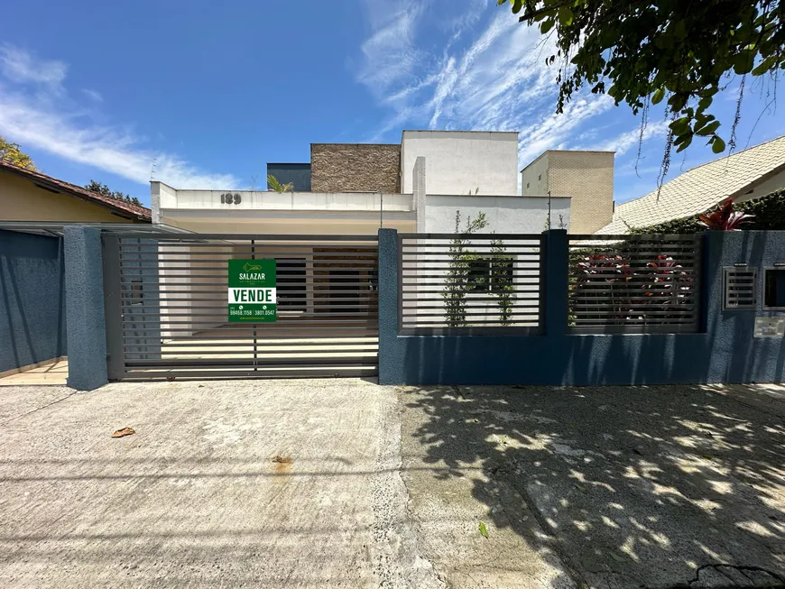 Foto 1 de Casa com 4 Quartos à venda, 200m² em Saguaçú, Joinville