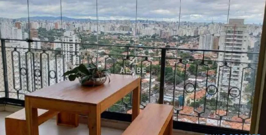 Foto 1 de Apartamento com 4 Quartos à venda, 193m² em Campo Belo, São Paulo