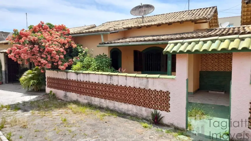 Foto 1 de Casa com 2 Quartos à venda, 65m² em Iguabinha, Araruama