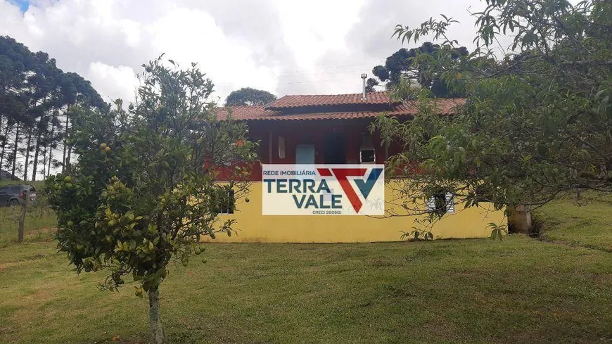Foto 1 de Fazenda/Sítio com 3 Quartos à venda, 70m² em Cantagalo, São Bento do Sapucaí