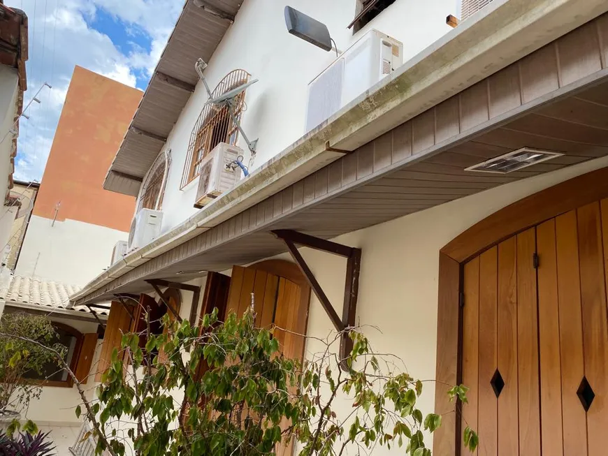 Foto 1 de Casa com 5 Quartos à venda, 250m² em Centro, Vila Velha