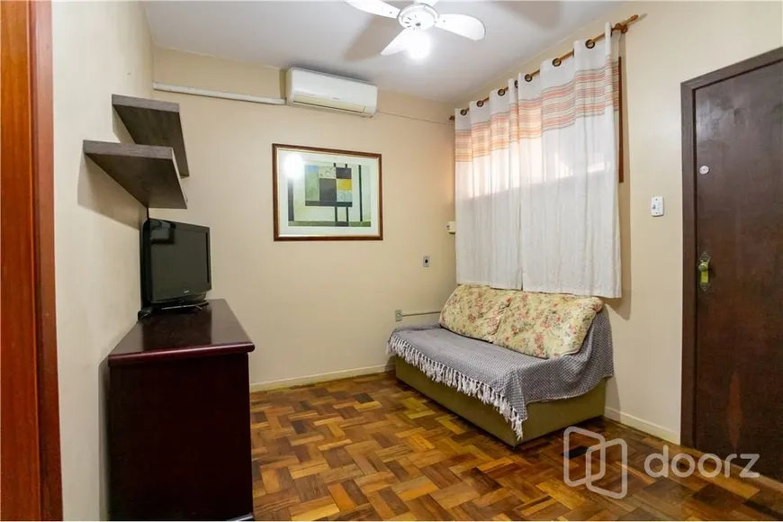 Foto 1 de Apartamento com 2 Quartos à venda, 36m² em São Geraldo, Porto Alegre