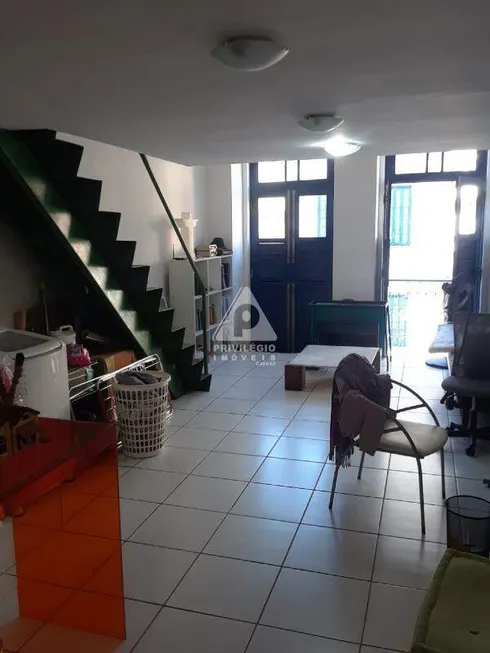 Foto 1 de Apartamento com 1 Quarto à venda, 56m² em Centro, Rio de Janeiro