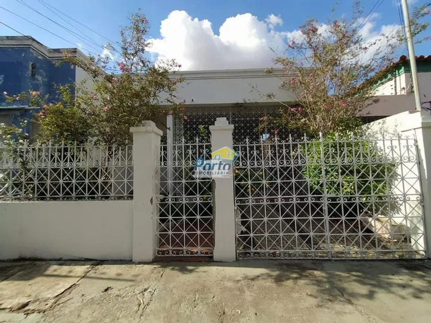 Foto 1 de Casa com 3 Quartos à venda, 600m² em Centro, Teresina
