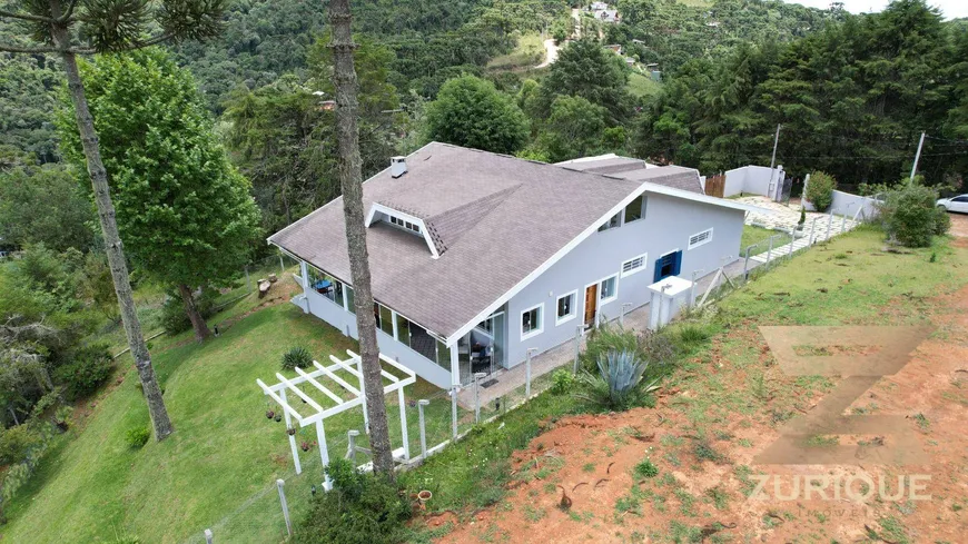 Foto 1 de Casa com 5 Quartos à venda, 315m² em Vila Natal, Campos do Jordão