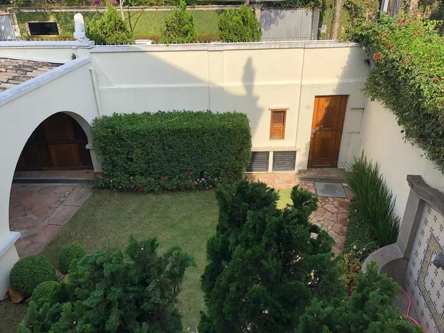 Foto 1 de Casa com 3 Quartos para venda ou aluguel, 350m² em Jardim Europa, São Paulo
