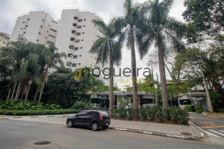 Foto 1 de Apartamento com 3 Quartos à venda, 200m² em Chácara Santo Antônio, São Paulo