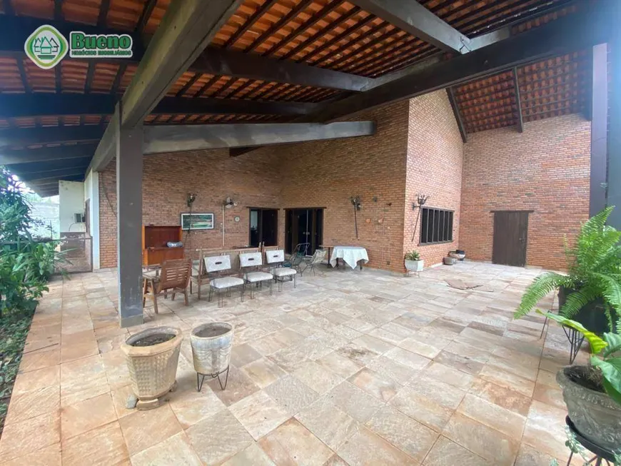 Foto 1 de Casa com 3 Quartos para venda ou aluguel, 562m² em Duque de Caxias, Cuiabá