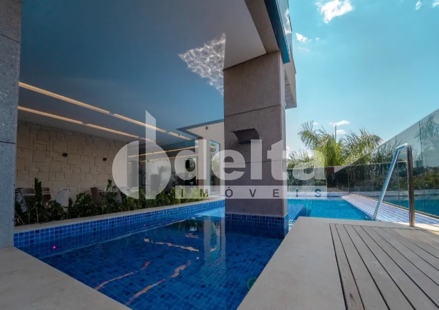 Foto 1 de Apartamento com 3 Quartos para alugar, 146m² em Tubalina, Uberlândia