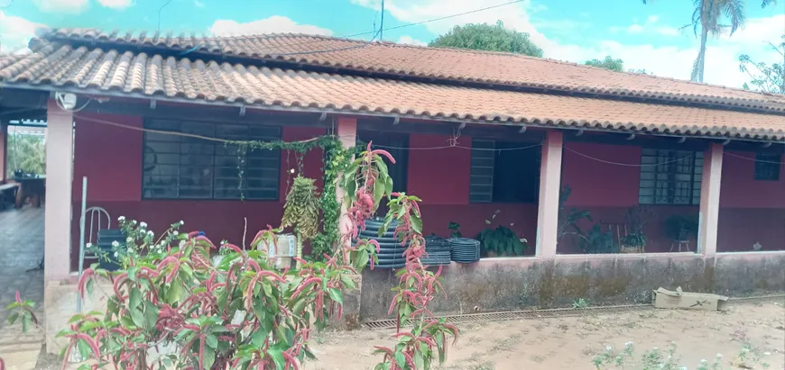 Foto 1 de Fazenda/Sítio com 4 Quartos à venda, 9000m² em Zona Rural, Padre Bernardo