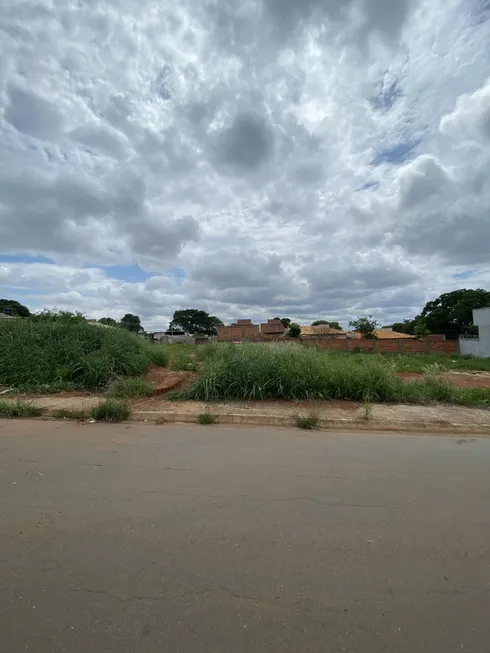 Foto 1 de Lote/Terreno à venda, 382m² em Jardim Veneza, Aparecida de Goiânia