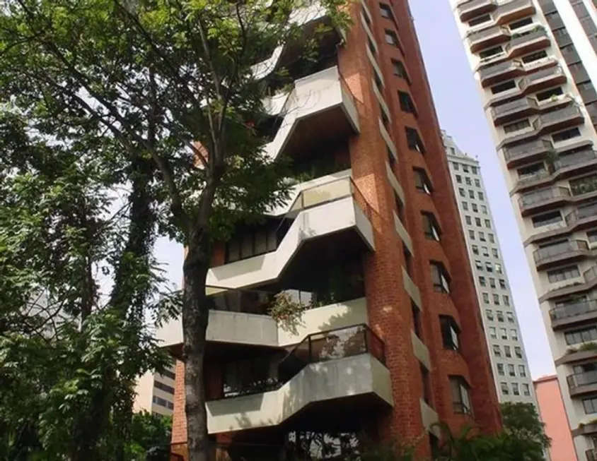 Foto 1 de Apartamento com 3 Quartos à venda, 166m² em Jardim Europa, São Paulo