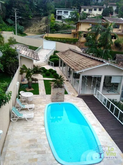 Foto 1 de Casa com 5 Quartos à venda, 750m² em Vila Nova, Blumenau