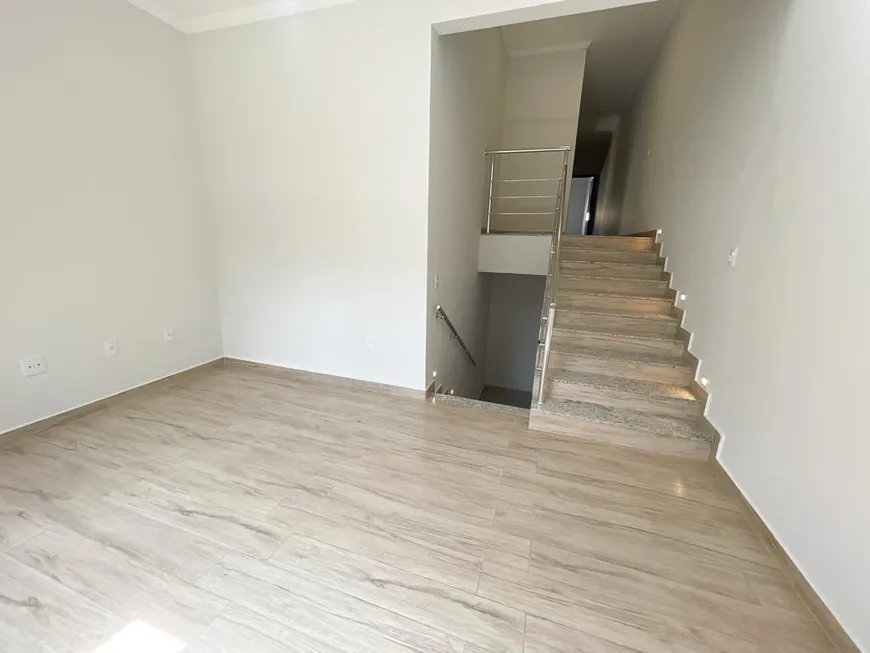 Foto 1 de Casa com 3 Quartos à venda, 125m² em Centro, Socorro