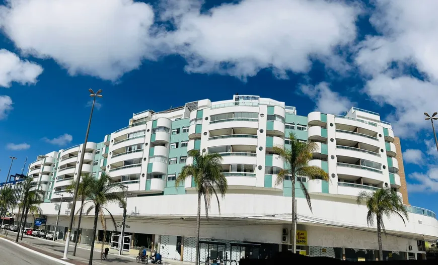 Foto 1 de Apartamento com 3 Quartos à venda, 198m² em Centro, Cabo Frio