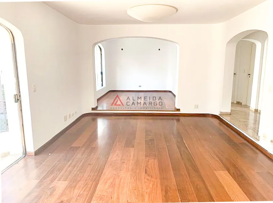 Foto 1 de Apartamento com 4 Quartos à venda, 210m² em Jardim América, São Paulo