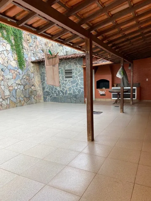 Foto 1 de Casa com 3 Quartos à venda, 230m² em Joao Braz da Costa Val, Viçosa