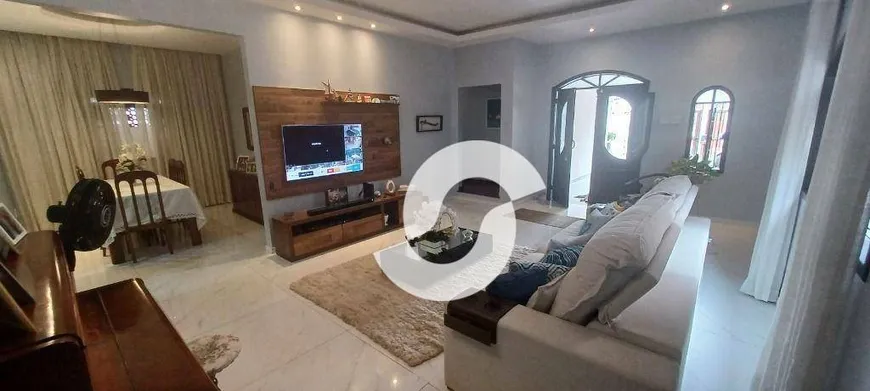 Foto 1 de Casa com 5 Quartos à venda, 247m² em Zé Garoto, São Gonçalo