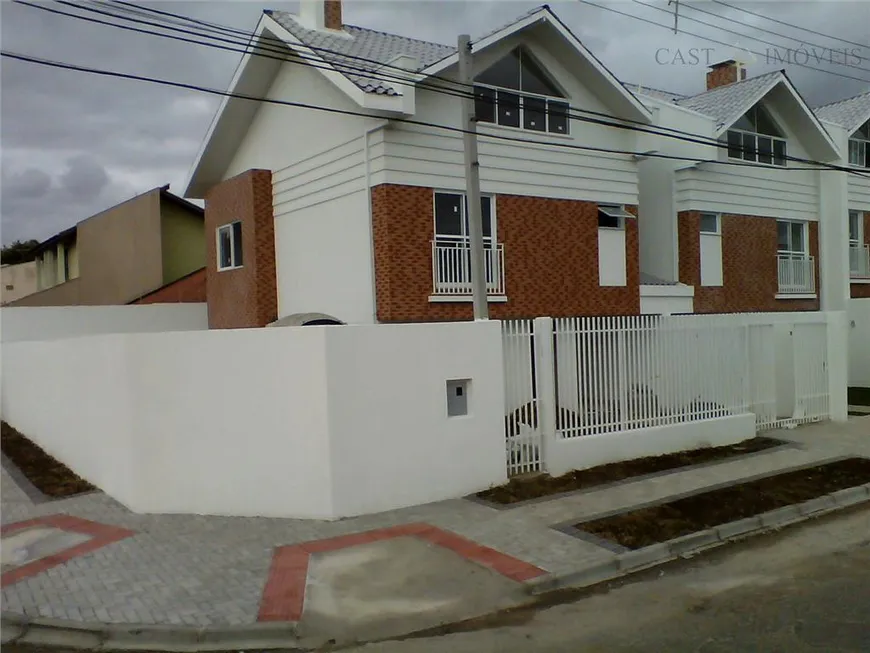 Foto 1 de Casa de Condomínio com 3 Quartos à venda, 140m² em Uberaba, Curitiba