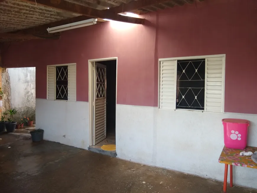 Foto 1 de Casa com 2 Quartos à venda, 60m² em Samambaia Norte, Brasília
