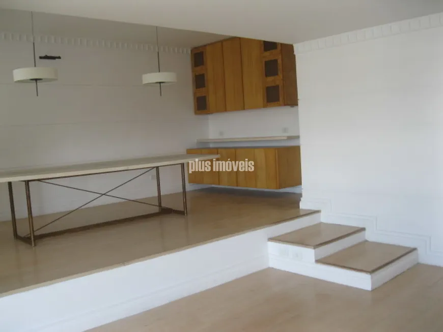 Foto 1 de Apartamento com 3 Quartos à venda, 221m² em Alto Da Boa Vista, São Paulo