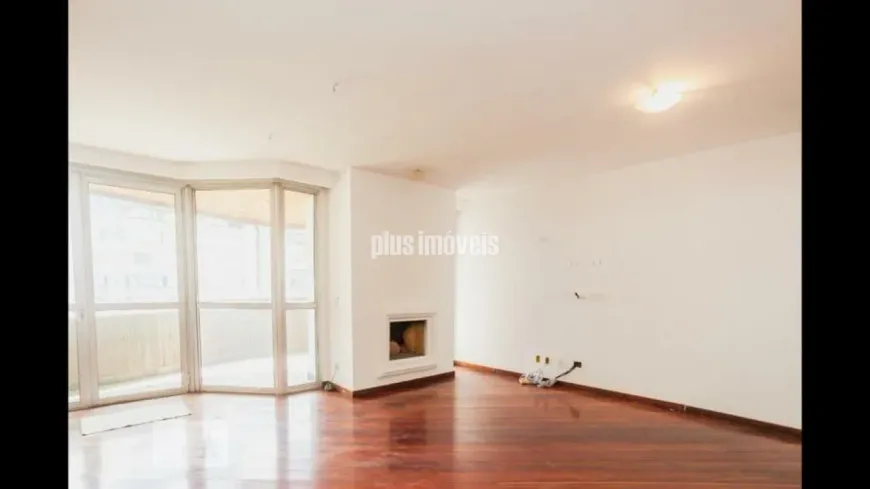 Foto 1 de Apartamento com 4 Quartos à venda, 160m² em Panamby, São Paulo